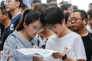 Marlon: Tôi đã liên lạc với Liên minh có một số vòng mà Jokic không nhận được tiếng còi xứng đáng